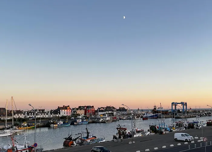 Lostendro, Appartements Vue Port